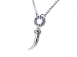 Game-of-Thrones-Targerian-Dragon-Claw-Necklace